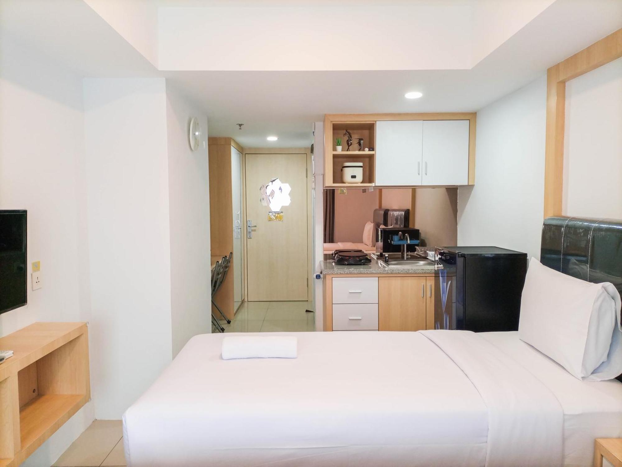 Apartemen Luxurious At De Prima By Travelio